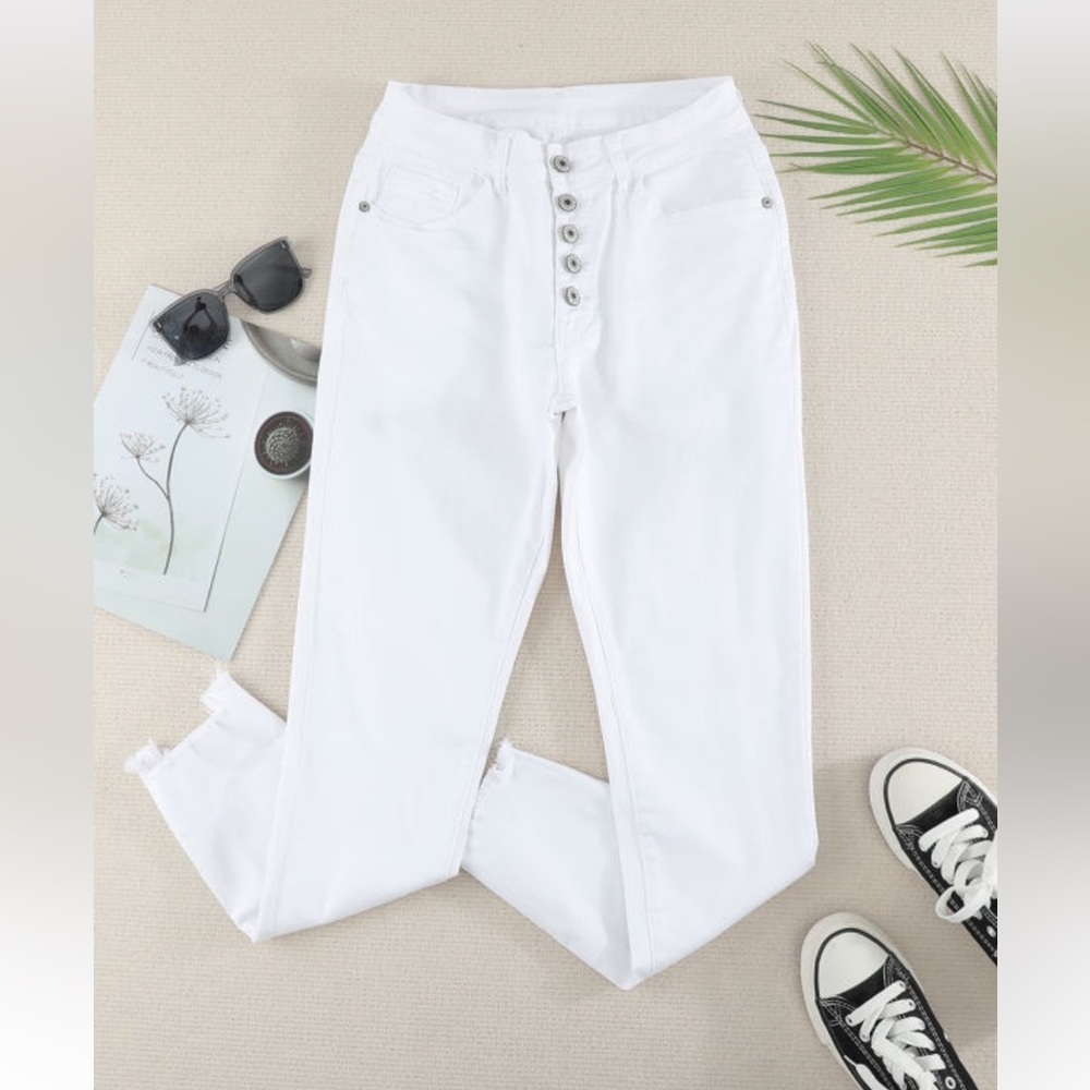 White skinny jeans size small distressed frayed raw hem